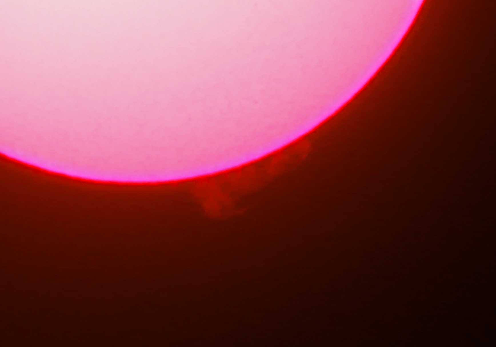 2015.04.24 오전 9시 20분쯤의 태양.jpg