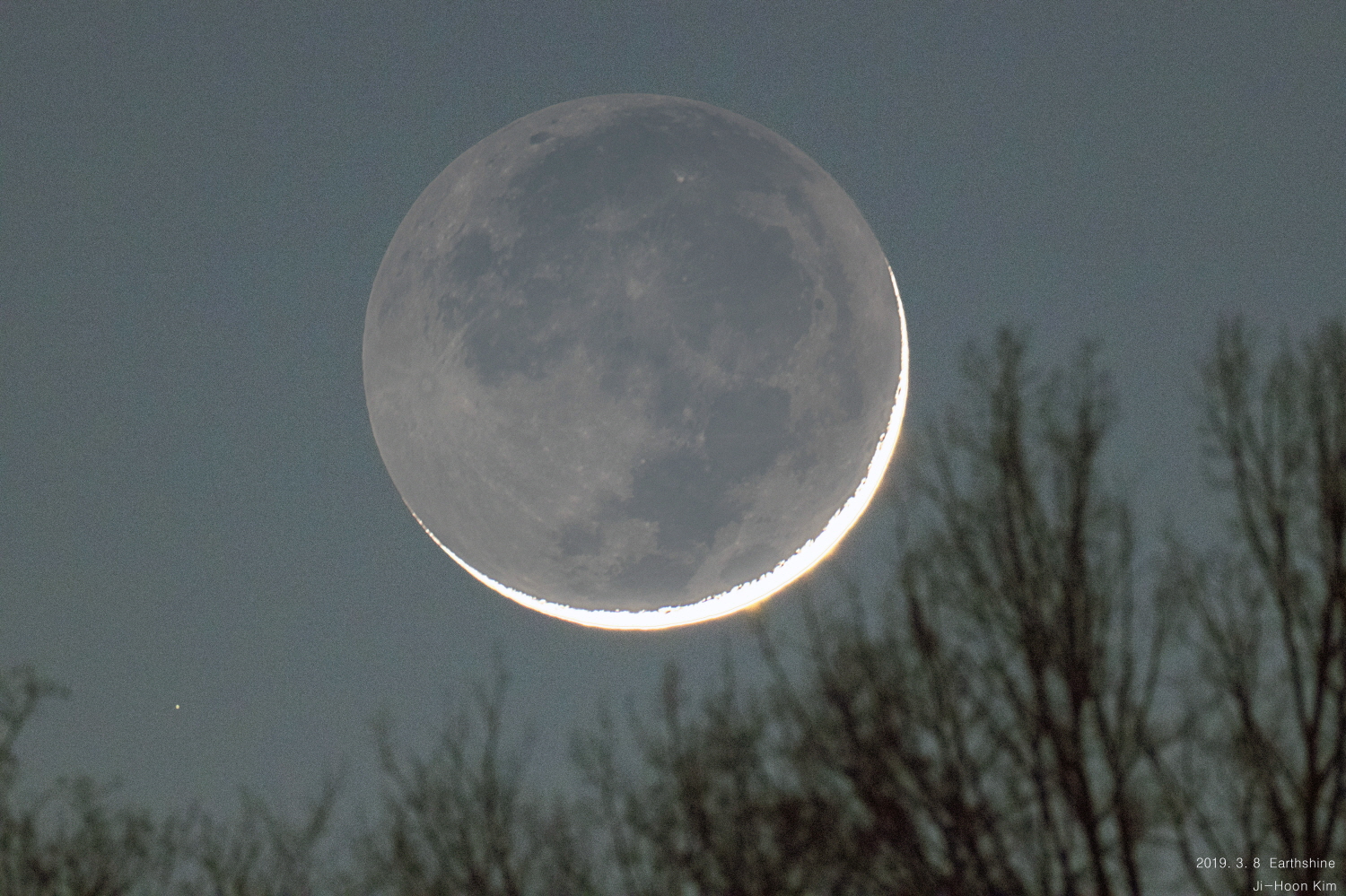 [크기변환]2019.3.8 Earthshine (지구조).jpg  배경 - 이름.jpg