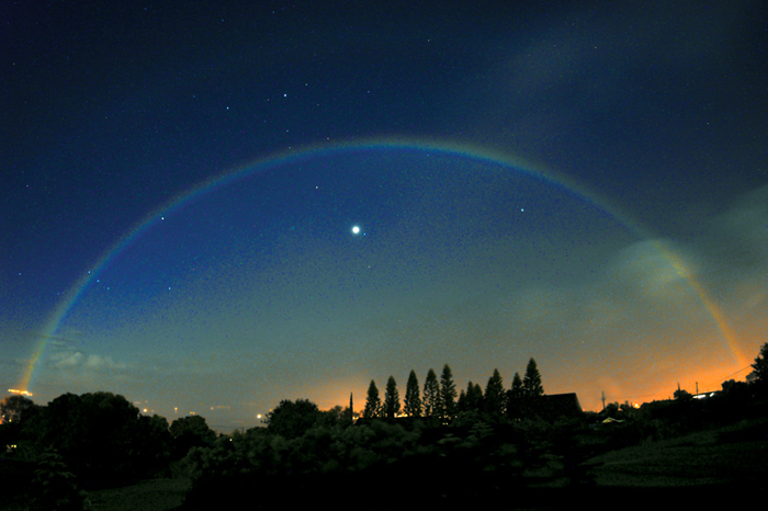 4월2주-Moon-Rainbow-1.jpg