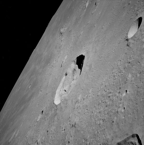 8-1 moon 6 메시에-Kepler Apollo 12.jpg