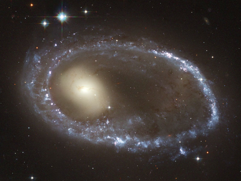 S&M-Ring galaxy-AM 0644-741.jpg