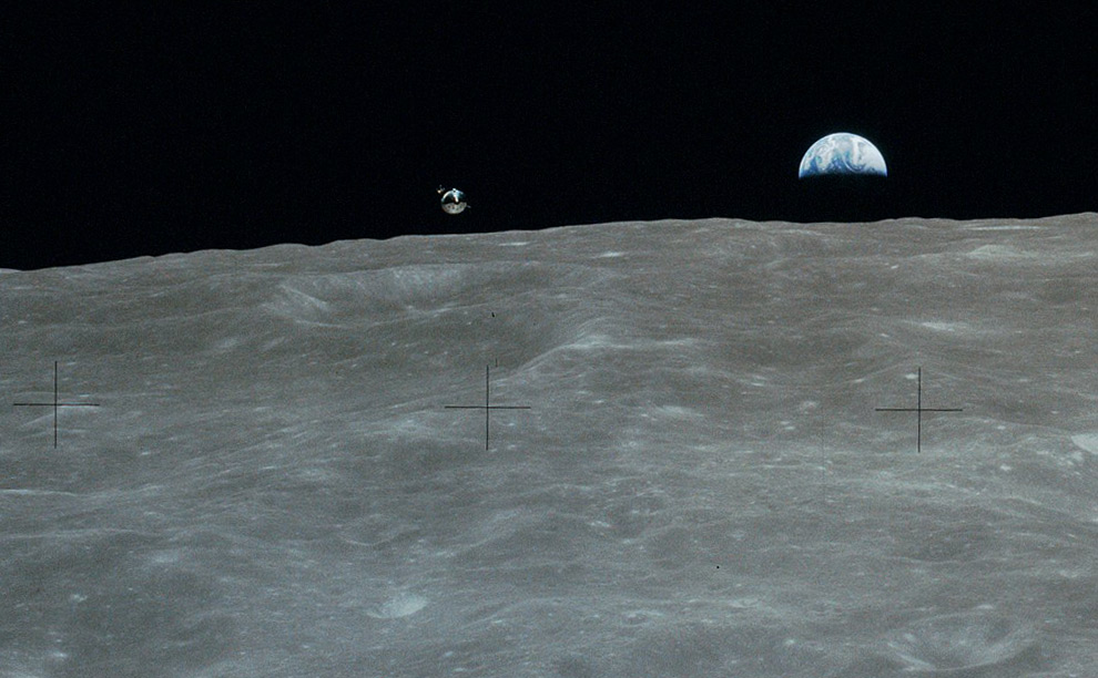 5-2 Moon-1-월하삼작-달에서본지구-Apollo16.jpg